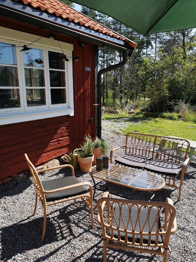Smedjan Cottage Enköping Extérieur photo