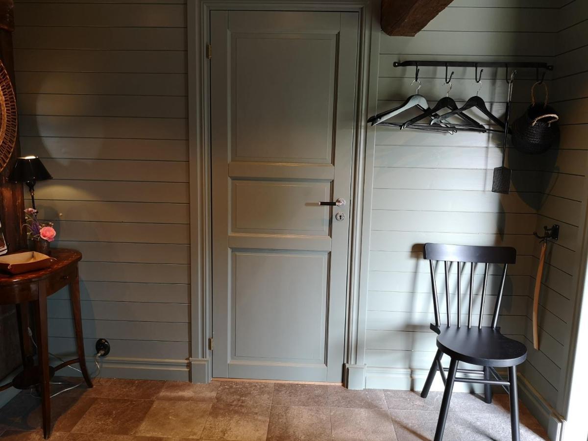 Smedjan Cottage Enköping Extérieur photo