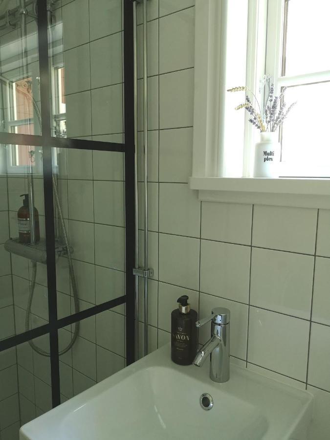 Smedjan Cottage Enköping Extérieur photo